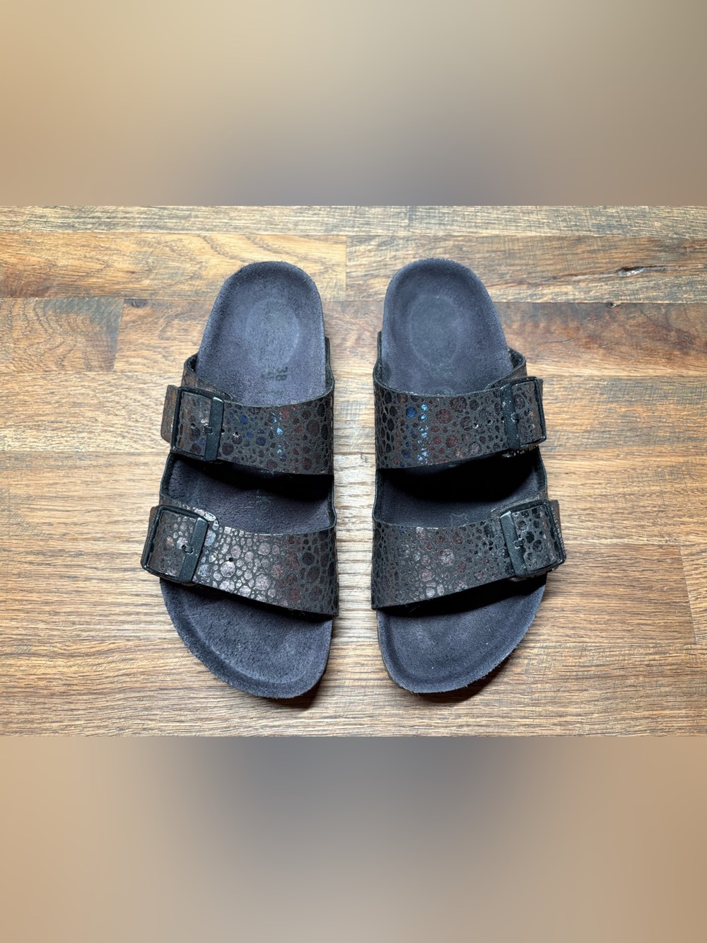 Birkenstock Black Metallic Bubble Pattern Two-Strap Women’s Sandal Sz 38 (8) - Picture 3 of 7